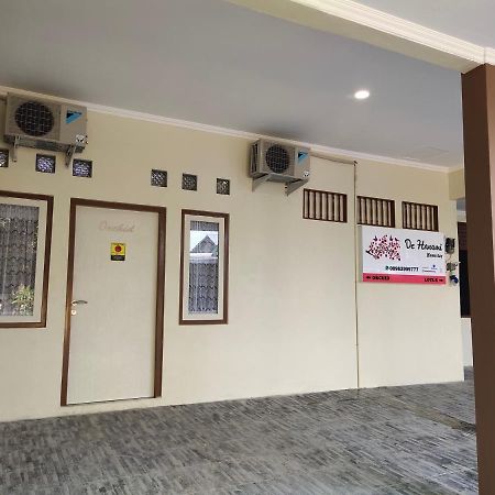 De Hanami Homestay Cirebon Bagian luar foto