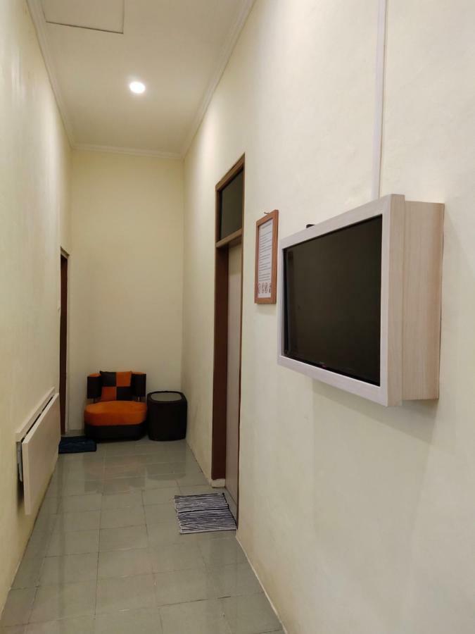 De Hanami Homestay Cirebon Bagian luar foto