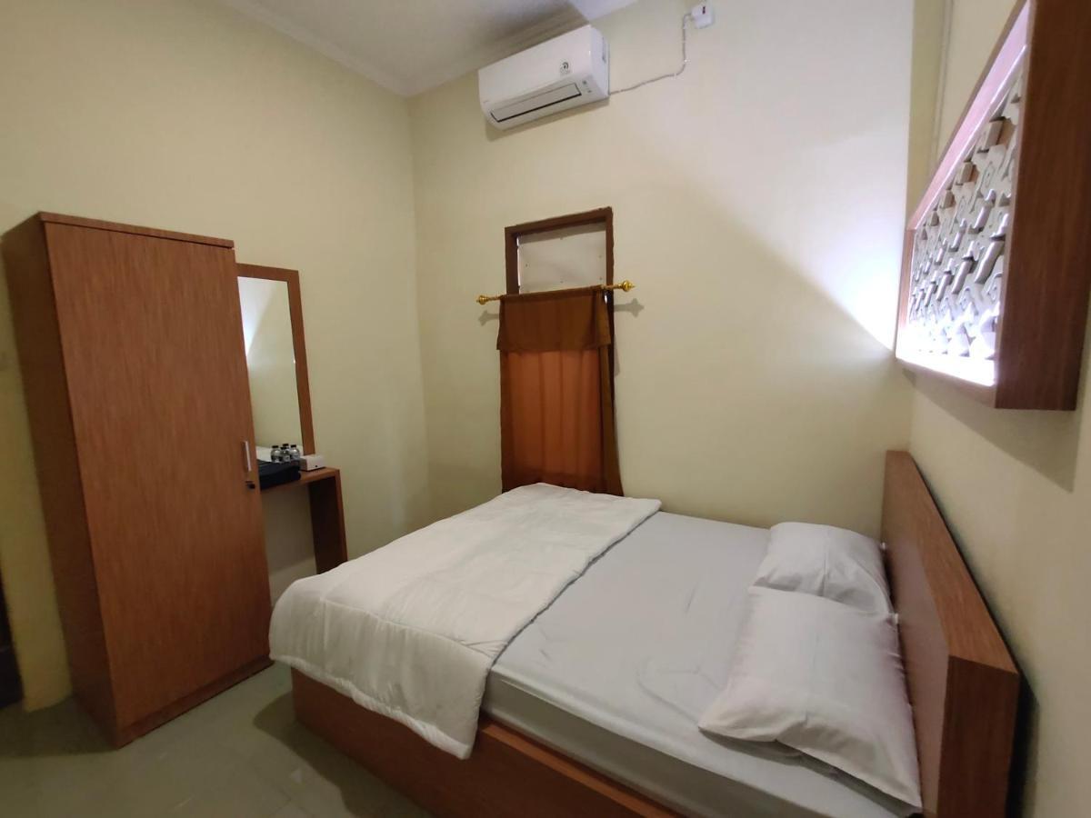 De Hanami Homestay Cirebon Bagian luar foto